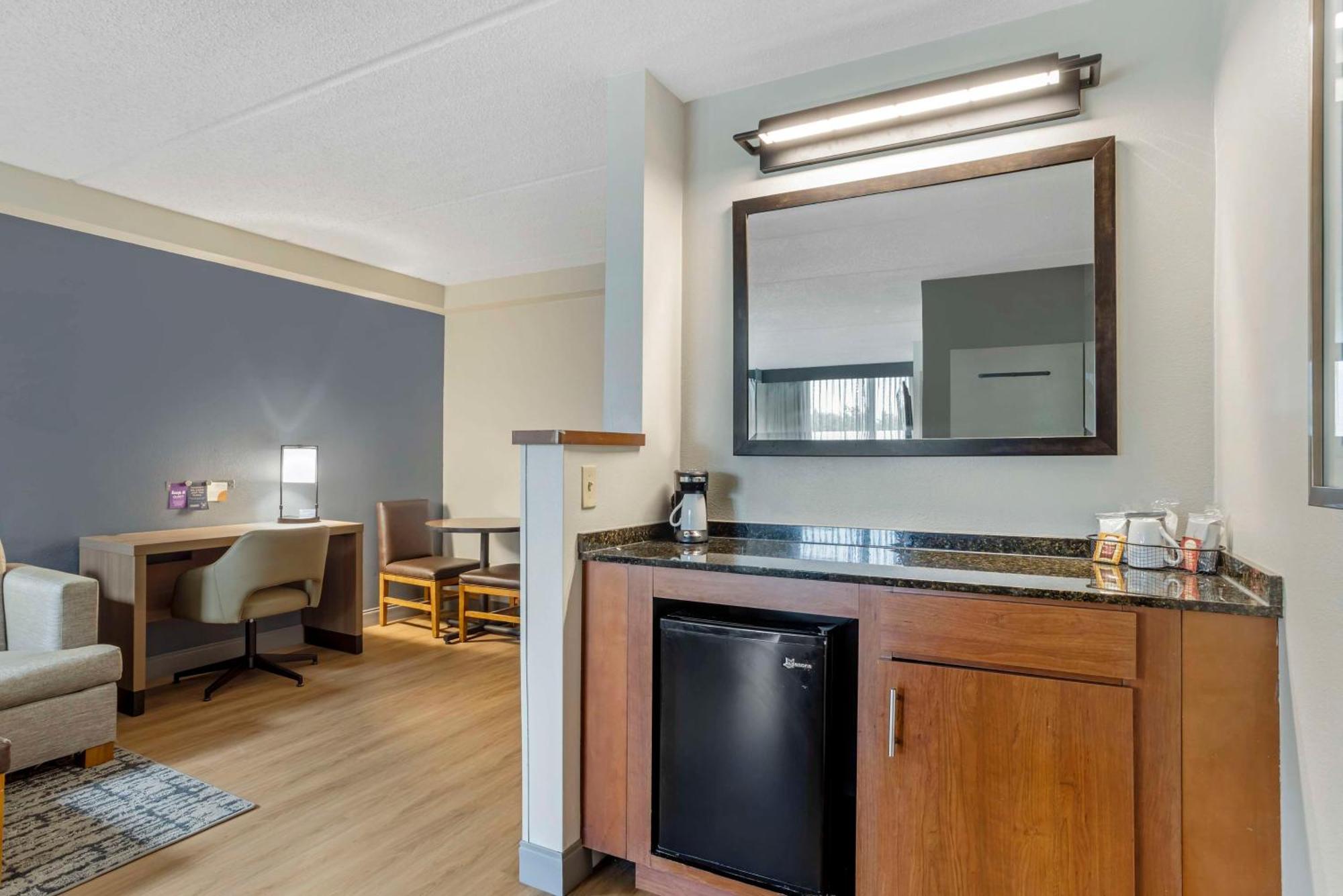 Hyatt Place Houston-North Экстерьер фото